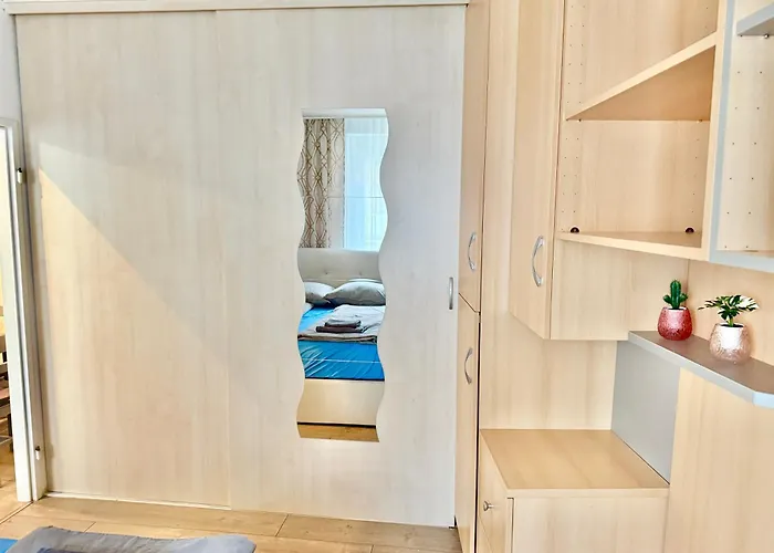 Lägenhet Stylish Near Airport & Train Station Schwechat